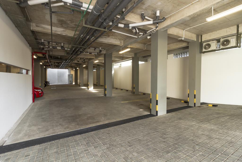Reddoorz Plus Near Perbanas Jakarta Kültér fotó