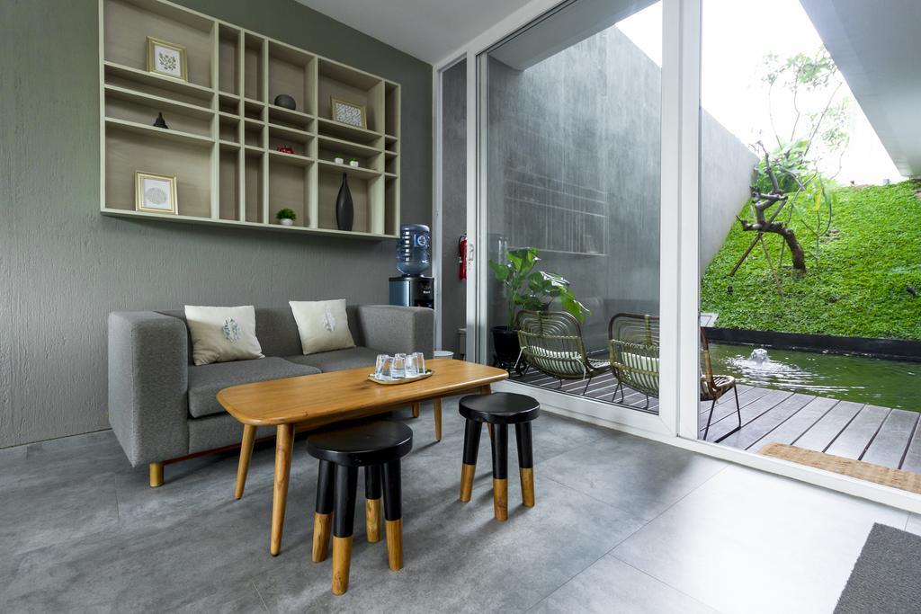 Reddoorz Plus Near Perbanas Jakarta Kültér fotó